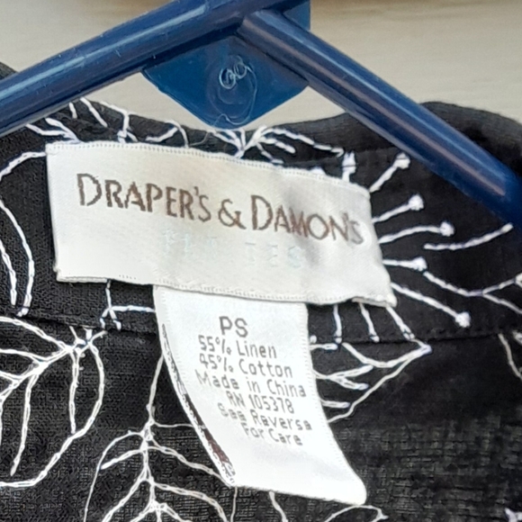 Draper's & Damon's Floral Button-Up Shirt Size SP - Picture 2 of 6